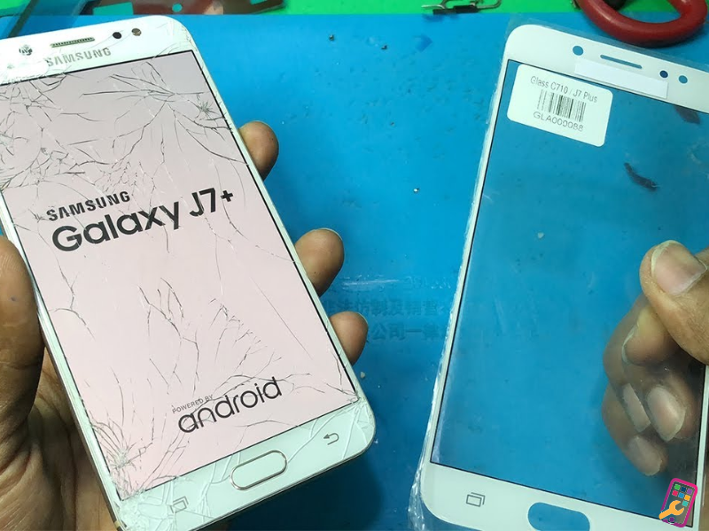 Thay kính Samsung Galaxy J7 Plus