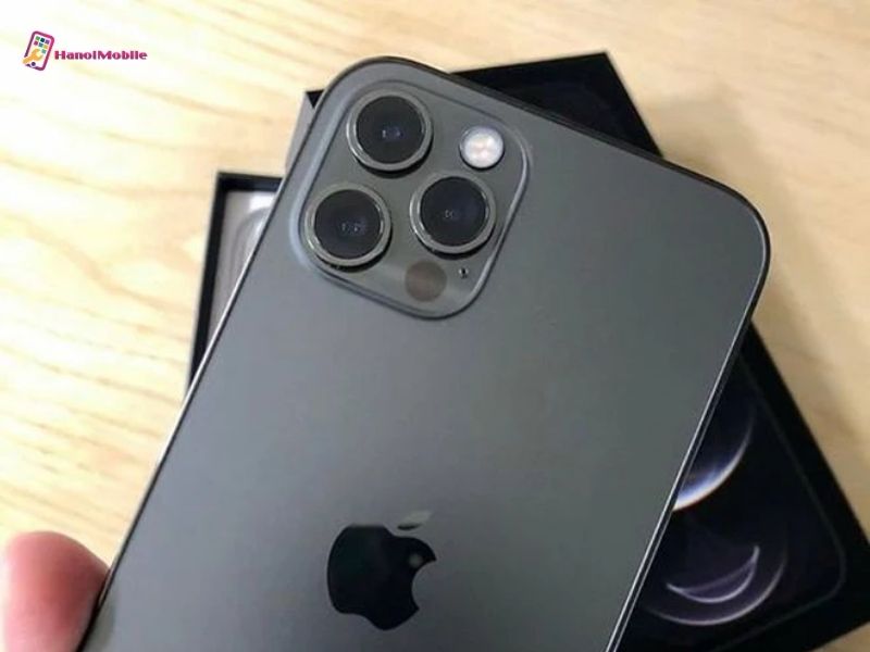 Thay mặt kính lưng iPhone 15 Pro Max chính hãng tại HanoiMobile