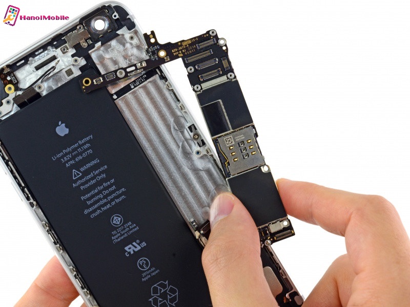 iPhone X bị va đập mạnh gây lỗi ổ cứng nghiêm trọng