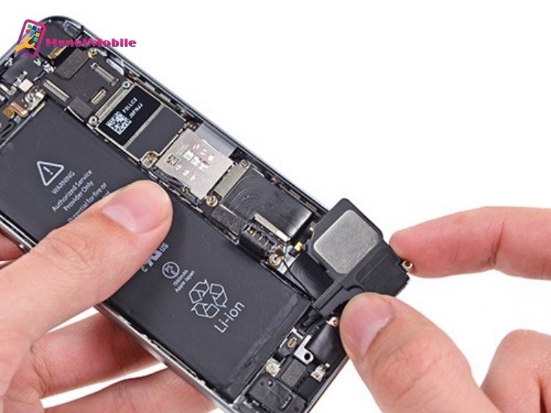  Cần lưu ý đến chế độ bảo hành khi thay main iPhone