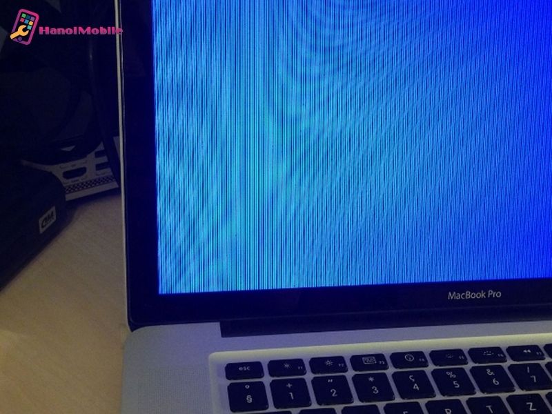 Macbook xuất hiện tình trạng xanh toàn màn hình