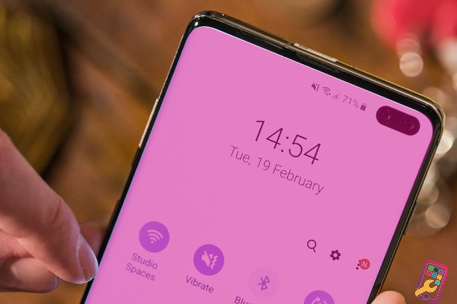 ám màn trên điện thoại Samsung 9