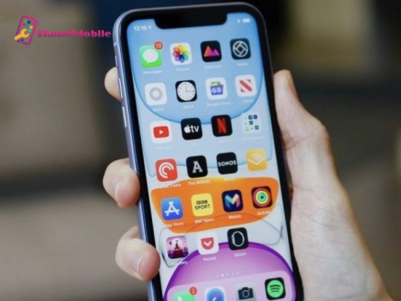 Tại sao màn hình iPhone lại bị tối?