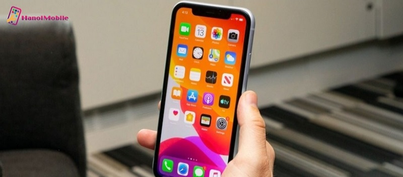  Thiết kế của iPhone X trông mỏng hơn so với phiên bản còn lại